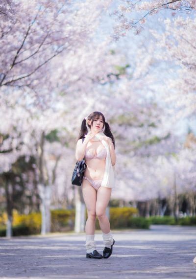 亚洲美女奶水好多_BDHD高清在线观看