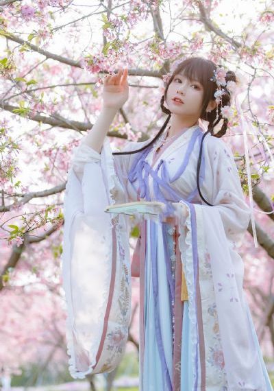 美女出水_高清点播免费观看最新