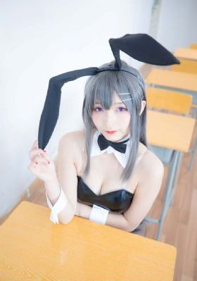 日韩人妻熟女中文字幕的背景资料_HD手机在线观看